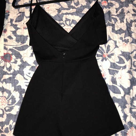 Black romper- NEVER WORN WITH TAGS - Picture 5 of 5